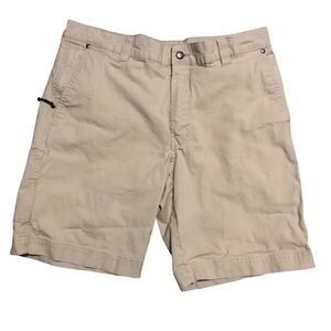 Columbia men’s khaki chino shorts Sz 36” x 10”